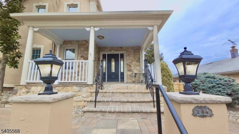 OH CANCELLED DUE TO WEATHER RESCHEDULED 1 24 1 25 A true one of one Colonial Revival custom home unlike anything else in the neighborhood.