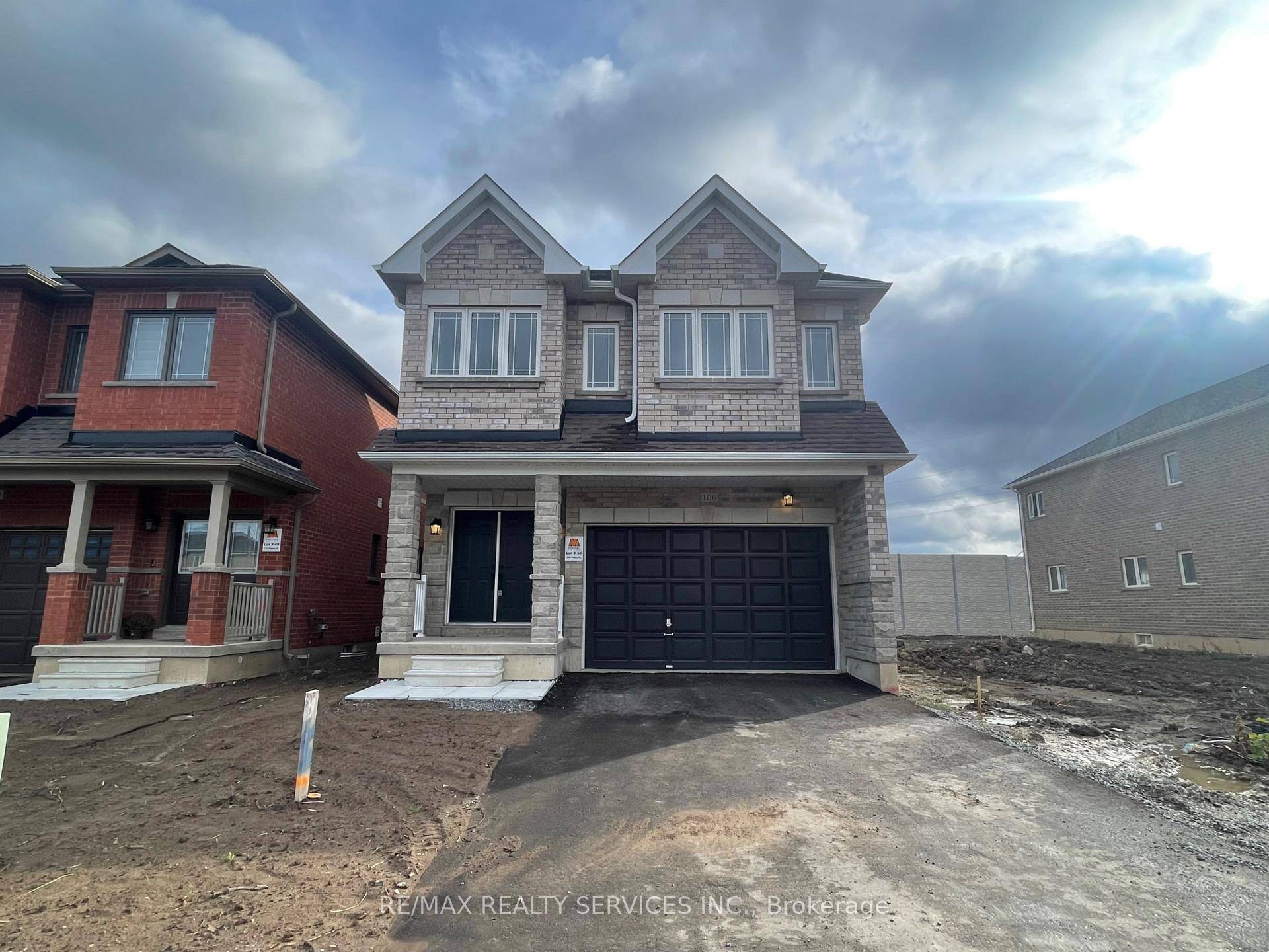 Available Nov 1 Welcome to 106 Palace Street !