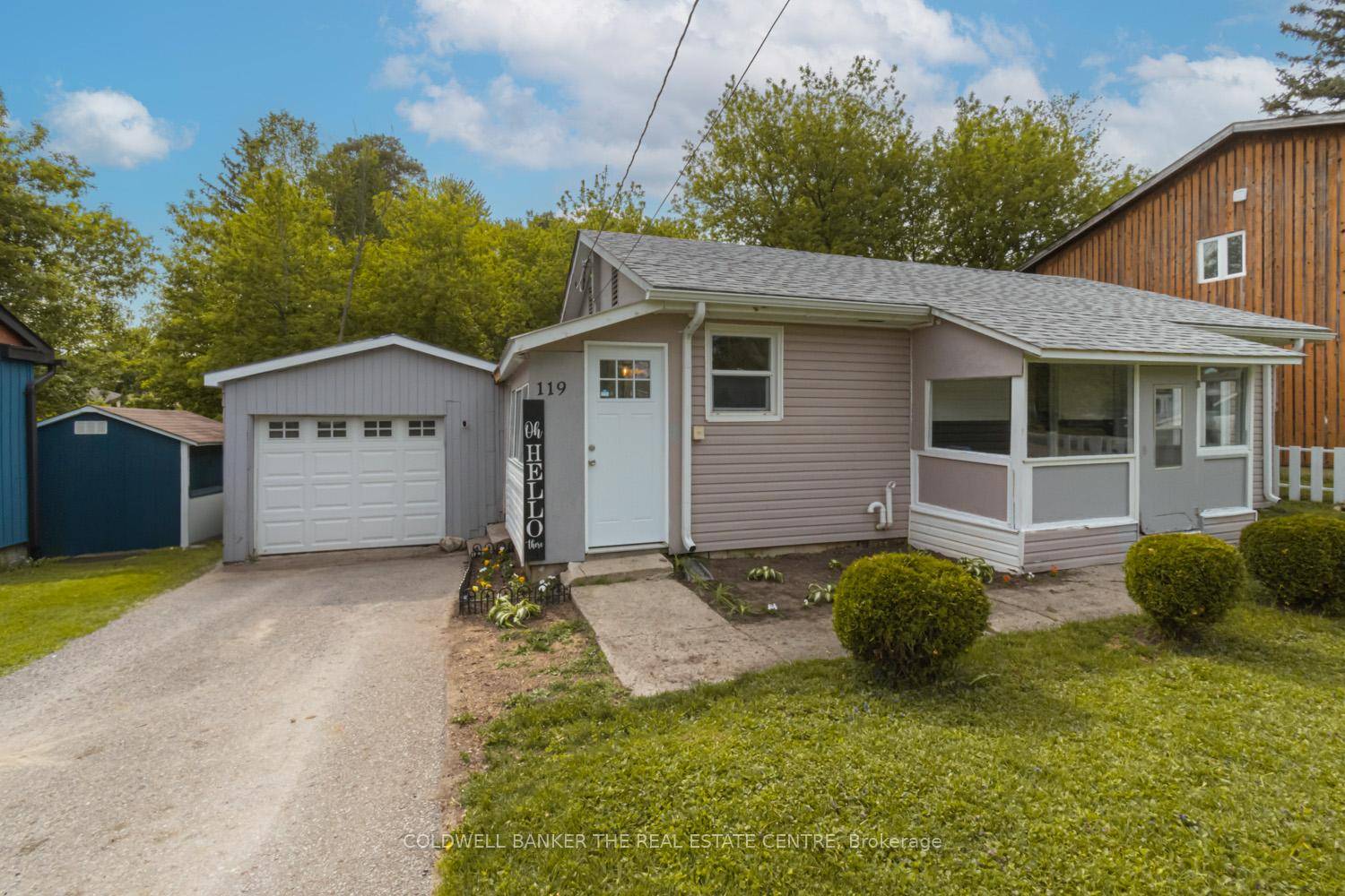 This well cared for 2 bedroom, 1 bathroom bungalow is perfectly nestled in the heart of Angus in a family friendly neighbourhood while also being walking distance to all of ...