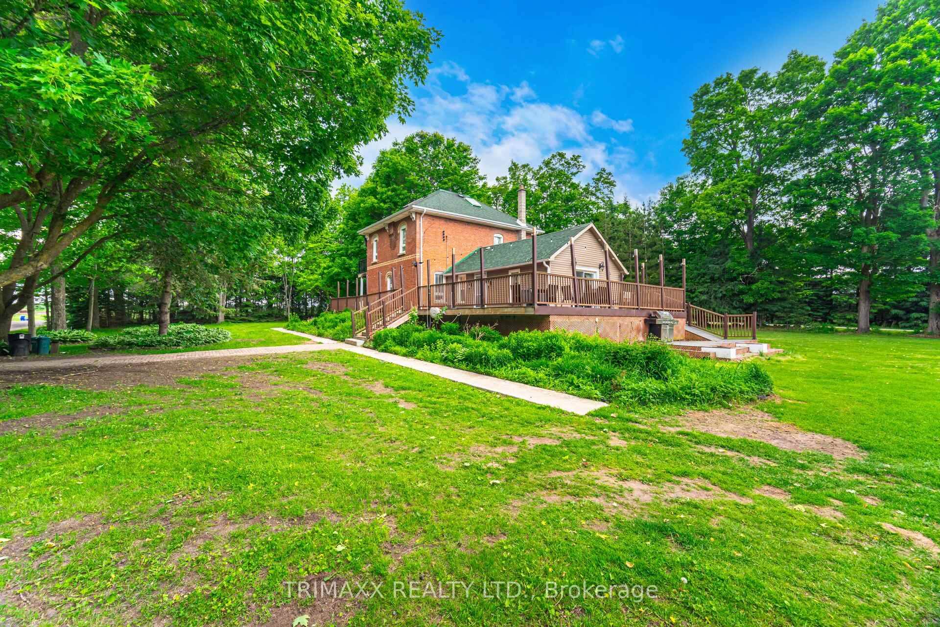Exceptionally Rare and Hard to Find Property Offering Approximately 48 Acres and Over 32 Parking Spaces This unique estate features a total of 5 bedrooms and 4 bathrooms, complemented by ...