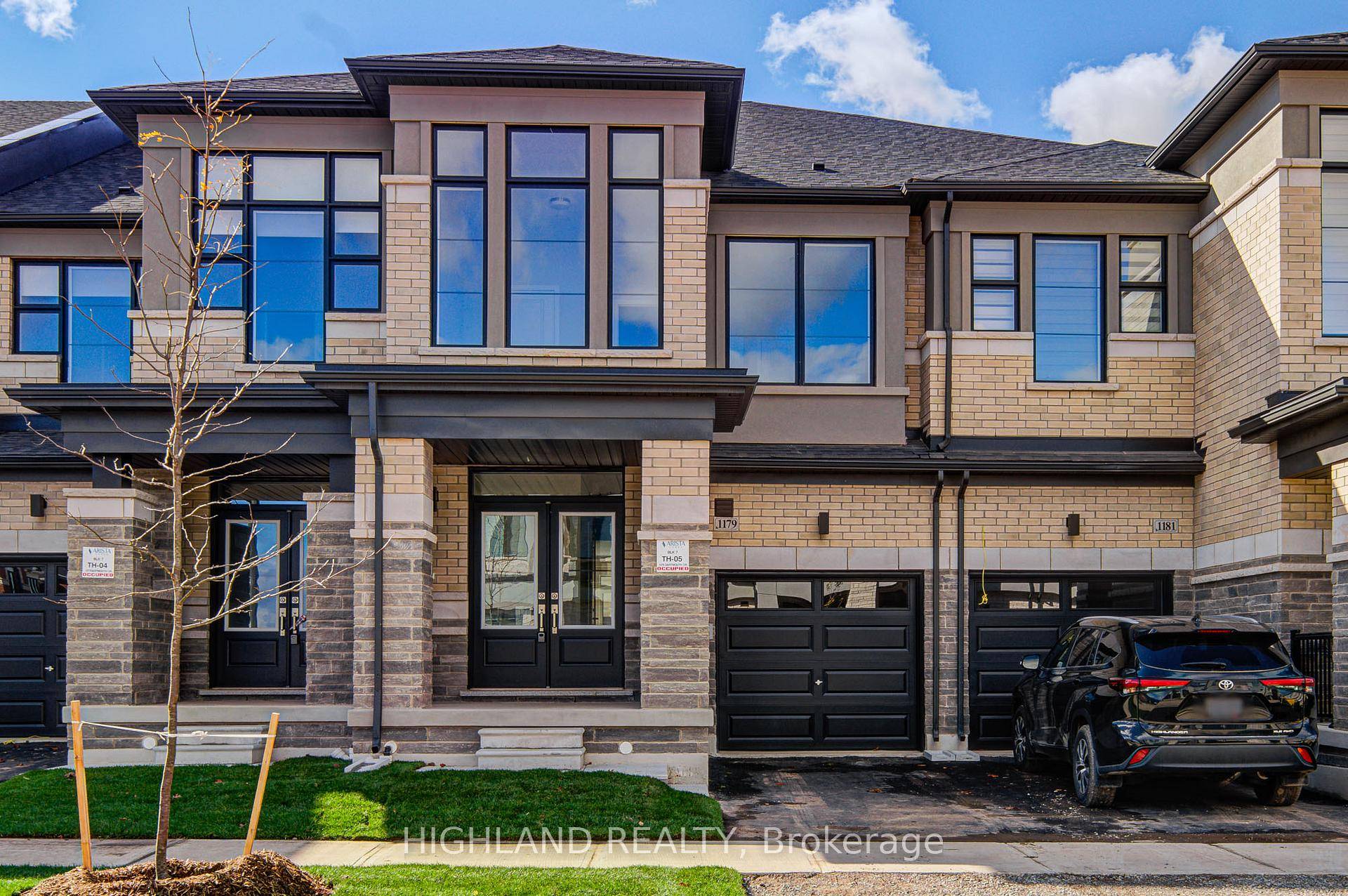 Brand New amp ; Luxury Townhouse W 4 Bedrooms amp ; 3 Washrooms This stunning 2 story townhouse with over 2000 sq.