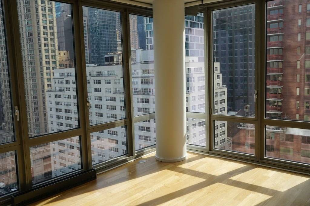 Floor 18 at The Link. Corner unit.