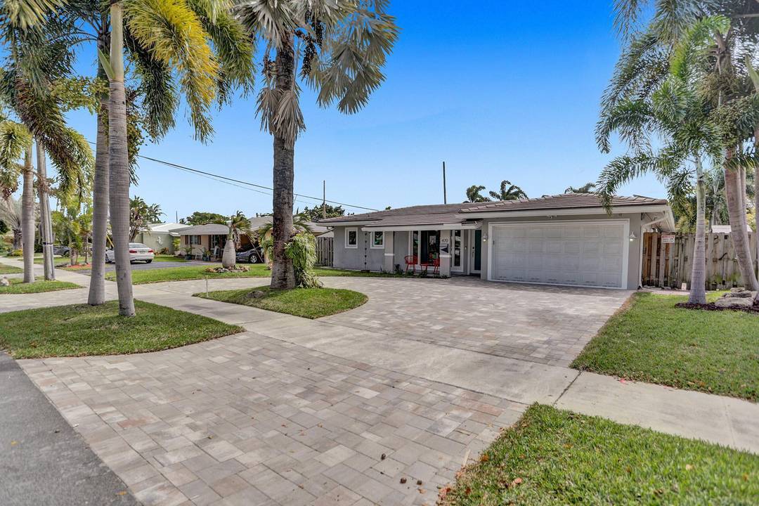 Beautifully renovated 3BR 2BA home in a prestigious Pompano Beach location, less than 10 minutes from the beach.