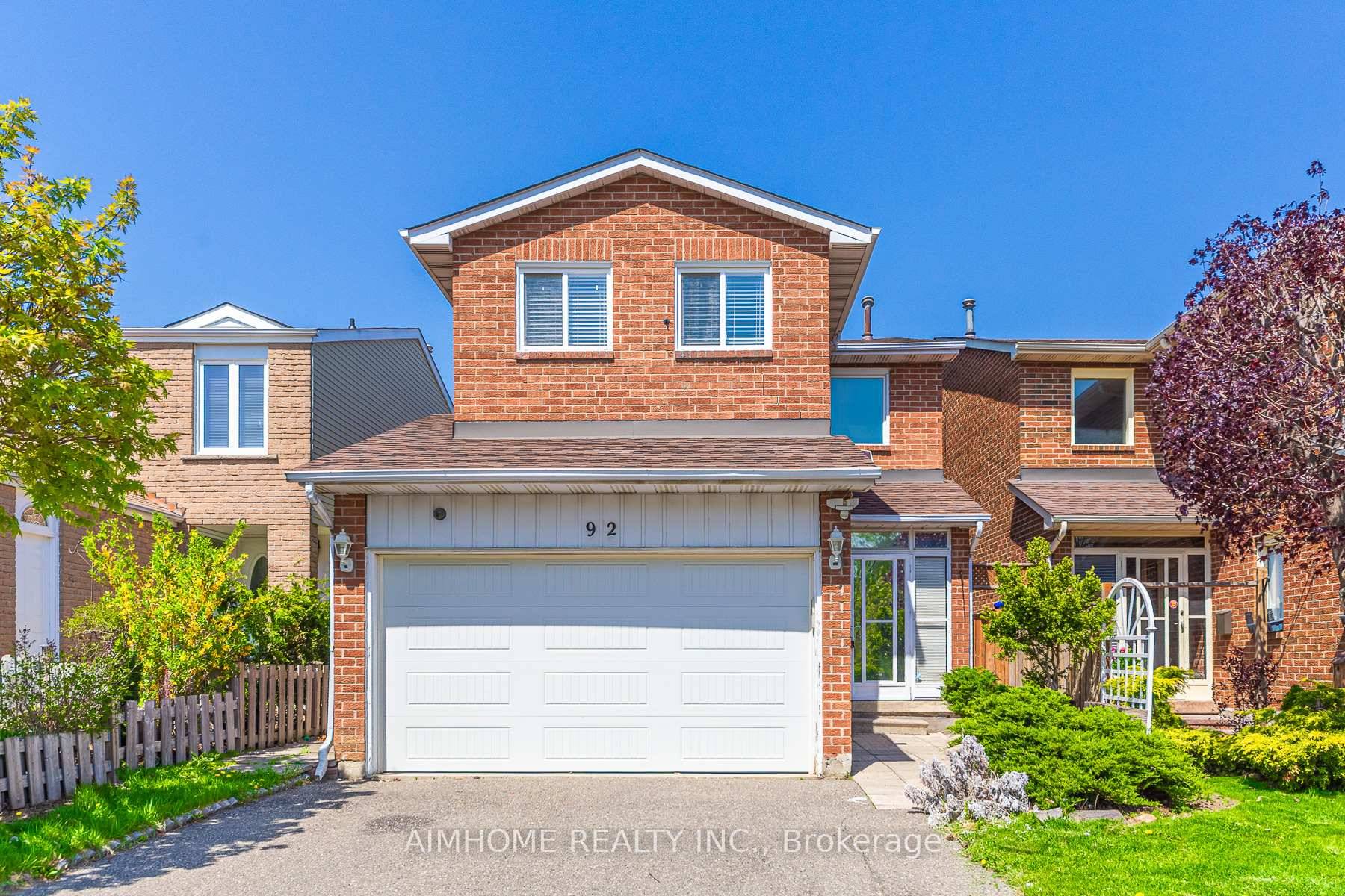 Bright amp ; Spacious 4 Bedroom Home With Walk Out Basement.