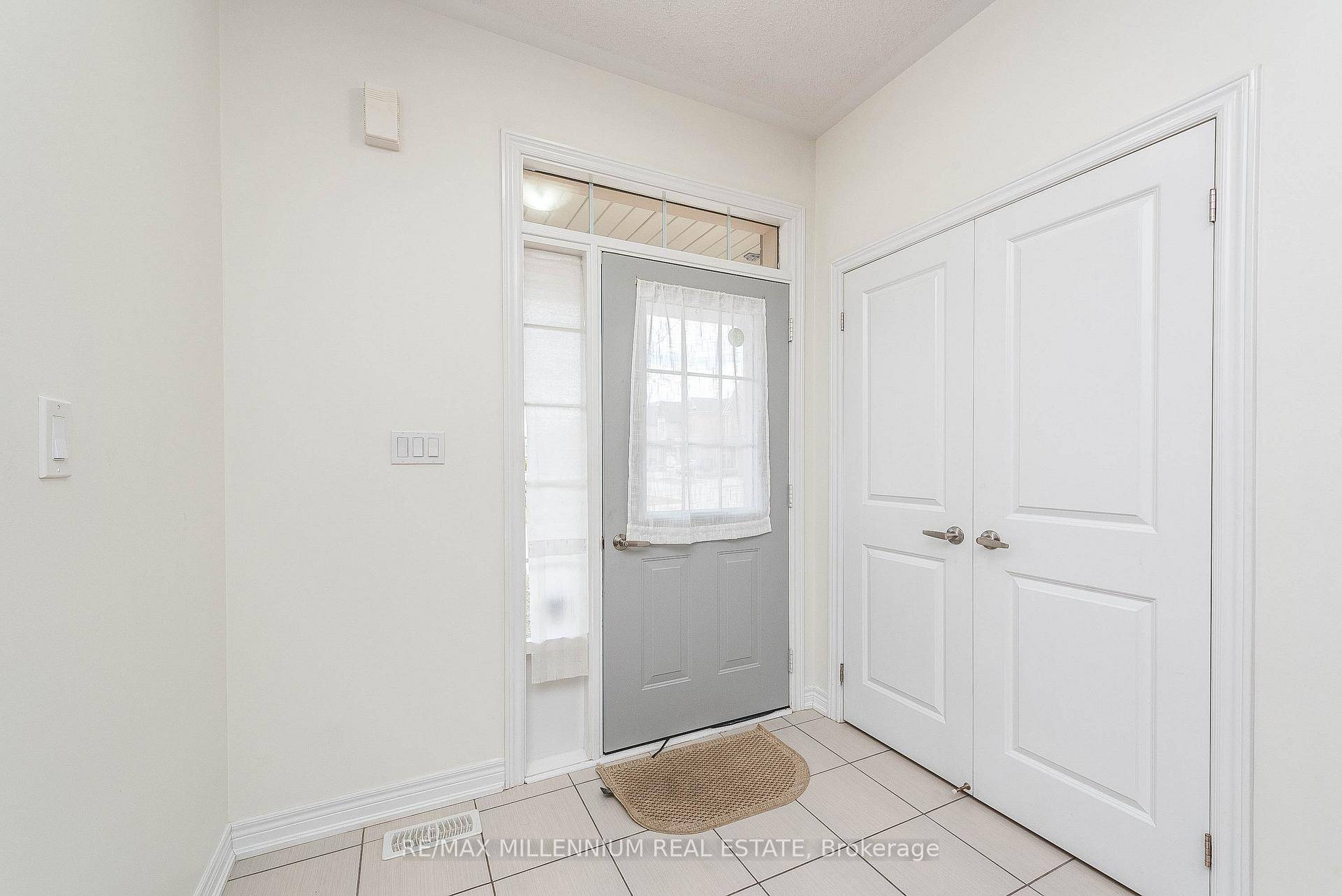 Whole House For Rent Gorgeous Home In Family Oriented Kleinburg Community, Bright amp ; Spacious Home W Big Windows amp ; Stunning Upgrades Incl.