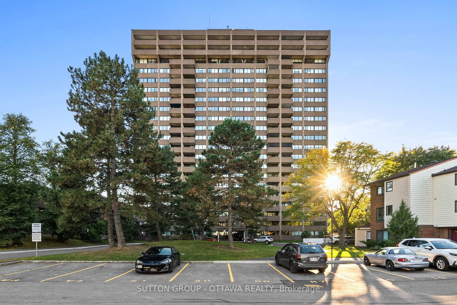 Welcome to true penthouse living an expansive 1750 sq.
