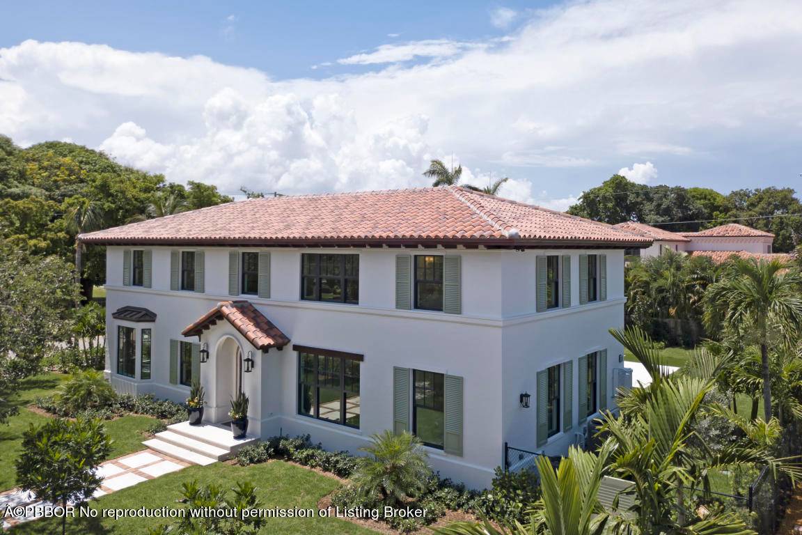 Available February 15th for Furnished Seasonal Annual Rental.