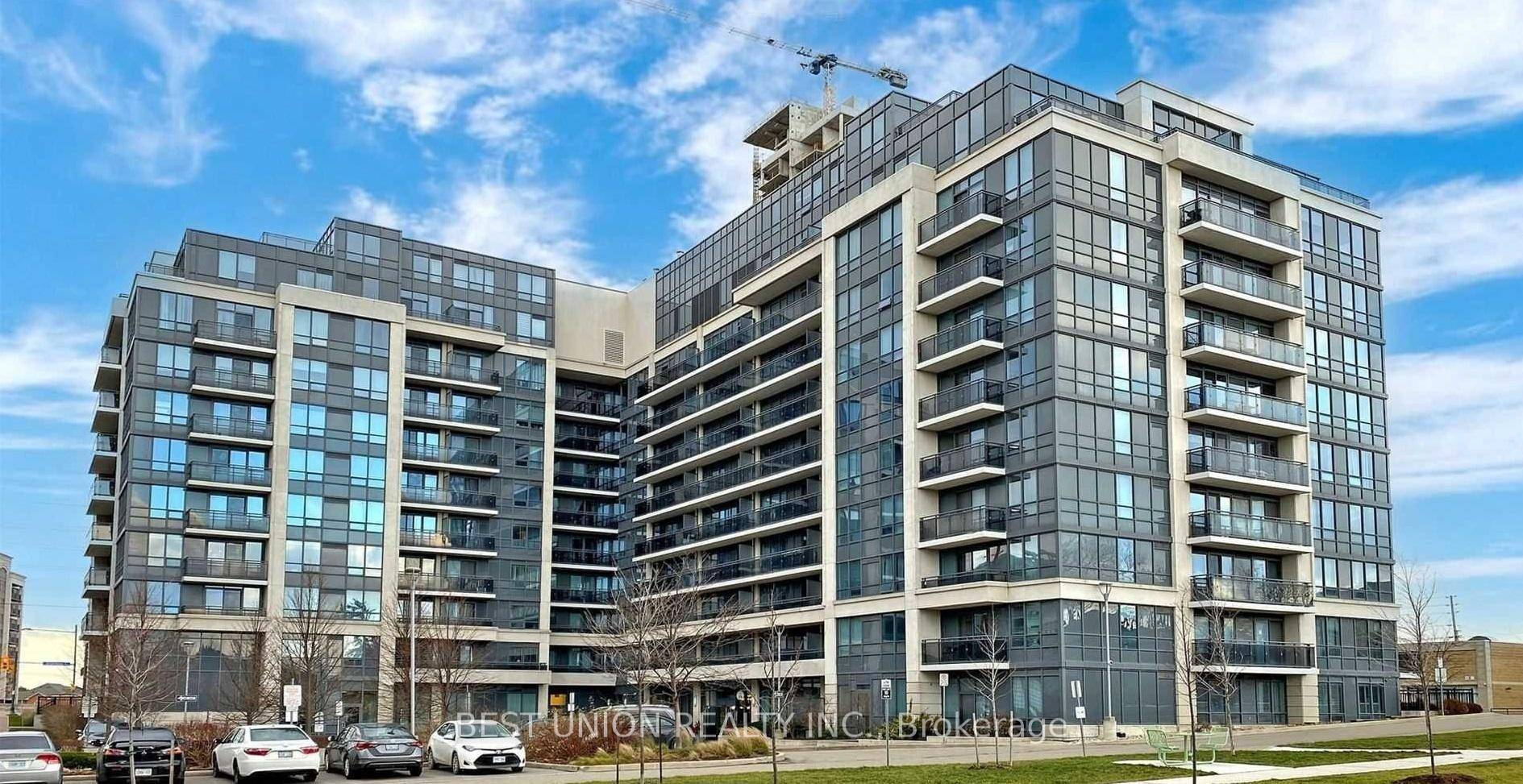 Furnished Unit in the Heart of Richmond Hill !