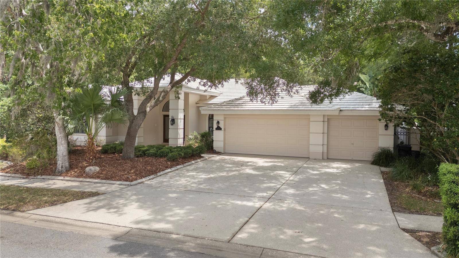Under contract accepting backup offers.