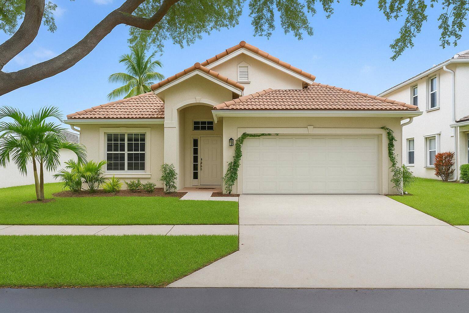 This well maintained 3 bd, 2 bath home built in 1998, offering serene lake views in the sought after gated community of Delray Lakes.