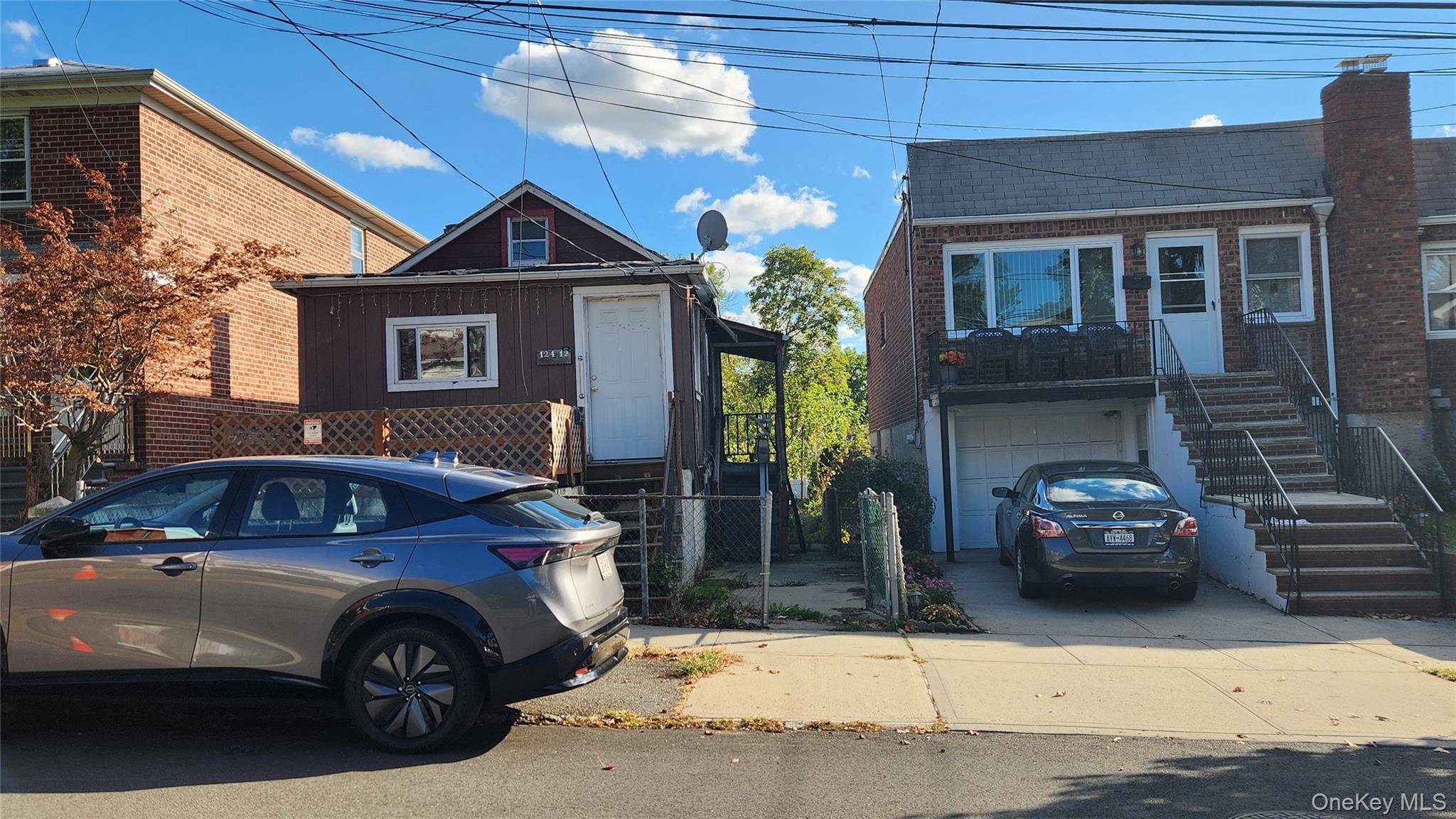 Rarely found Handyman Special in a nice and quiet block of CP North ; Ideal for owner occupant and flipper ; 2500 sf on a lot Zoned R3 A ; ...