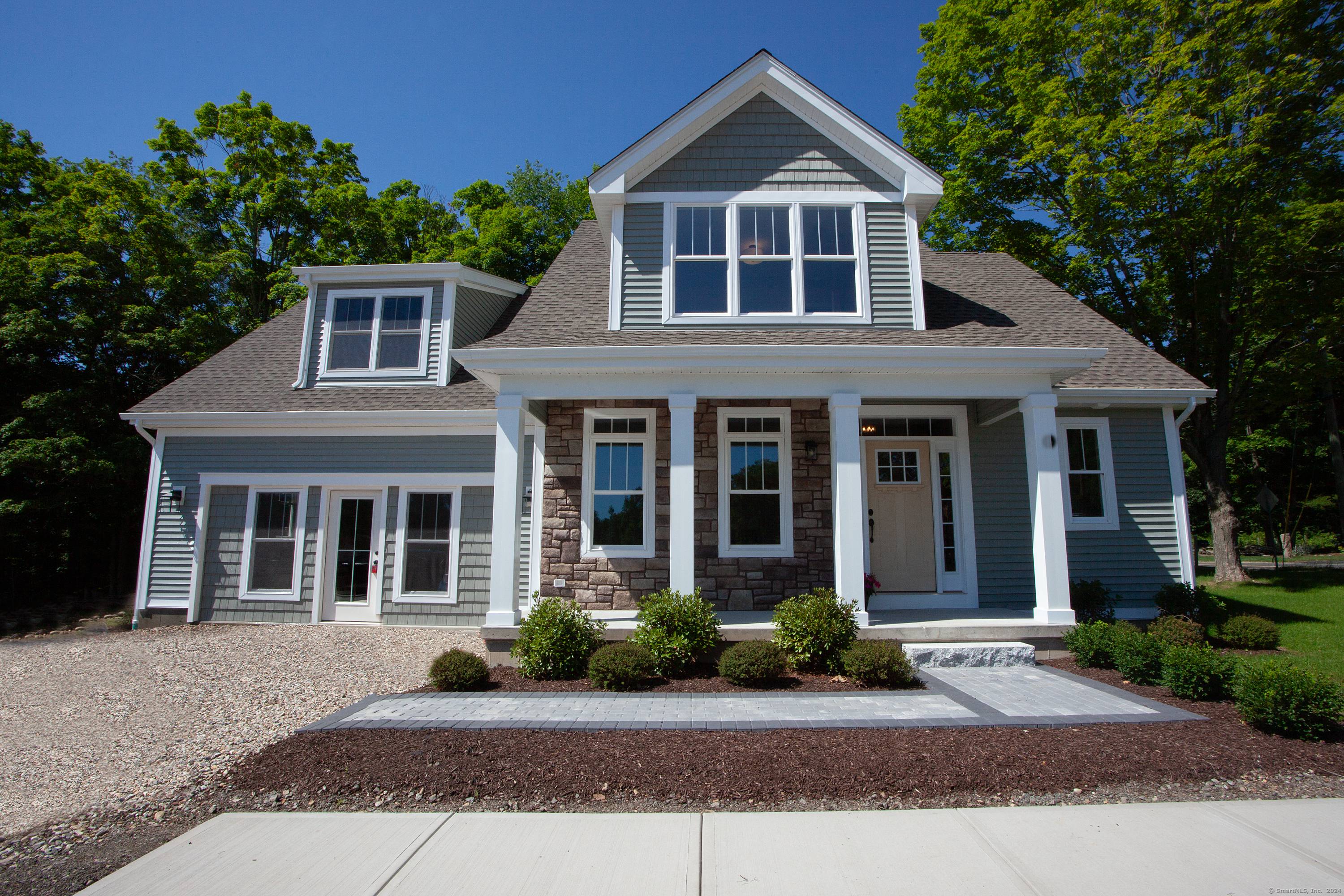 Welcome to Applegate Village located in picturesque Canton, Connecticut.