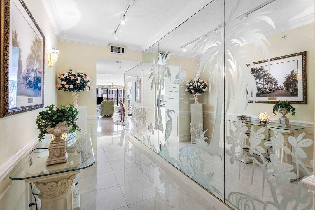 This elegant residence, says ''Palm Beach, '' and greets you with breathtaking views of the sunrise to sunset.