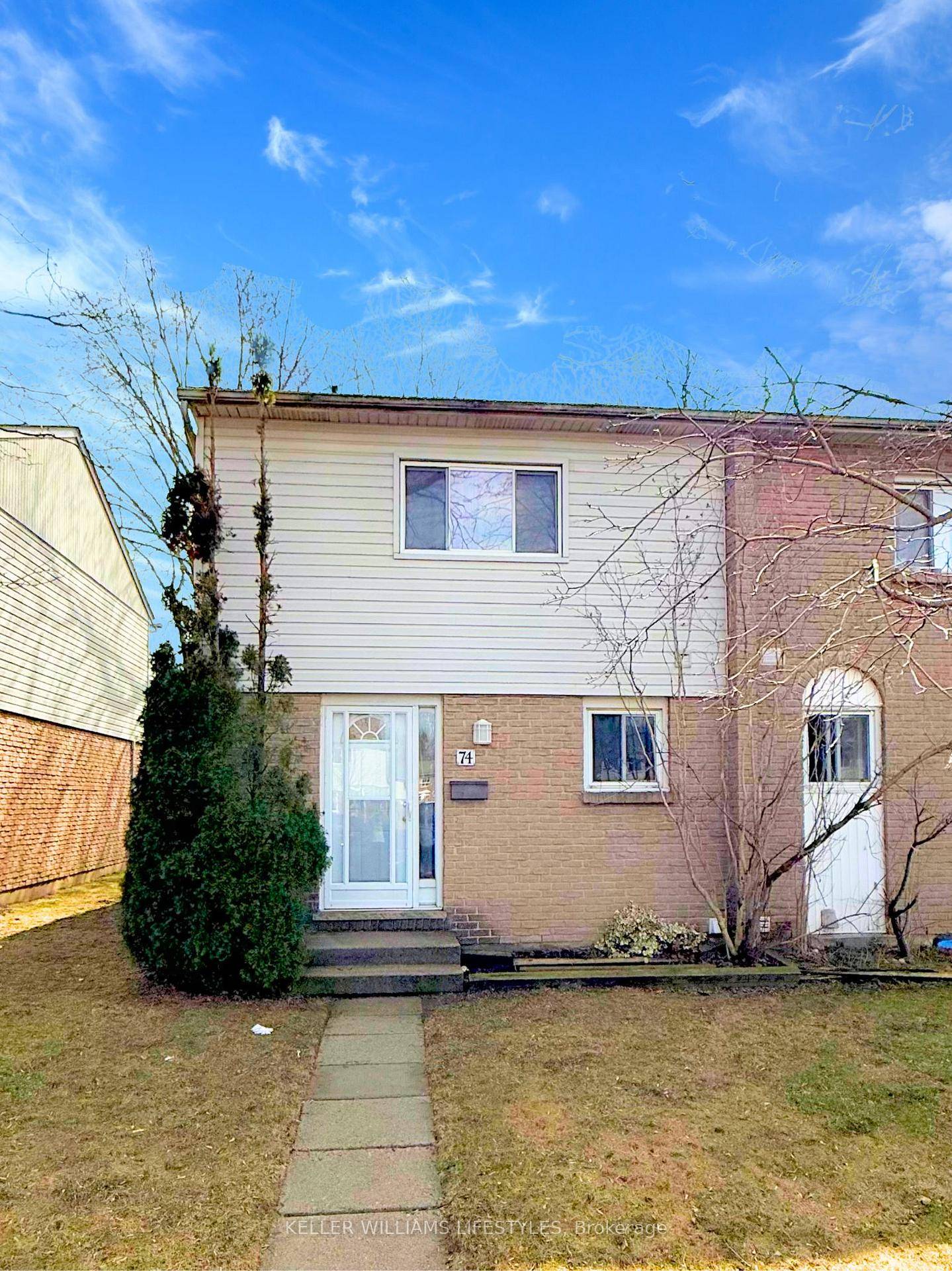 Welcome to 74 1775 Culver Drive, a beautifully maintained 3 bedroom, 2 bathroom townhome in a quiet and convenient East London community.