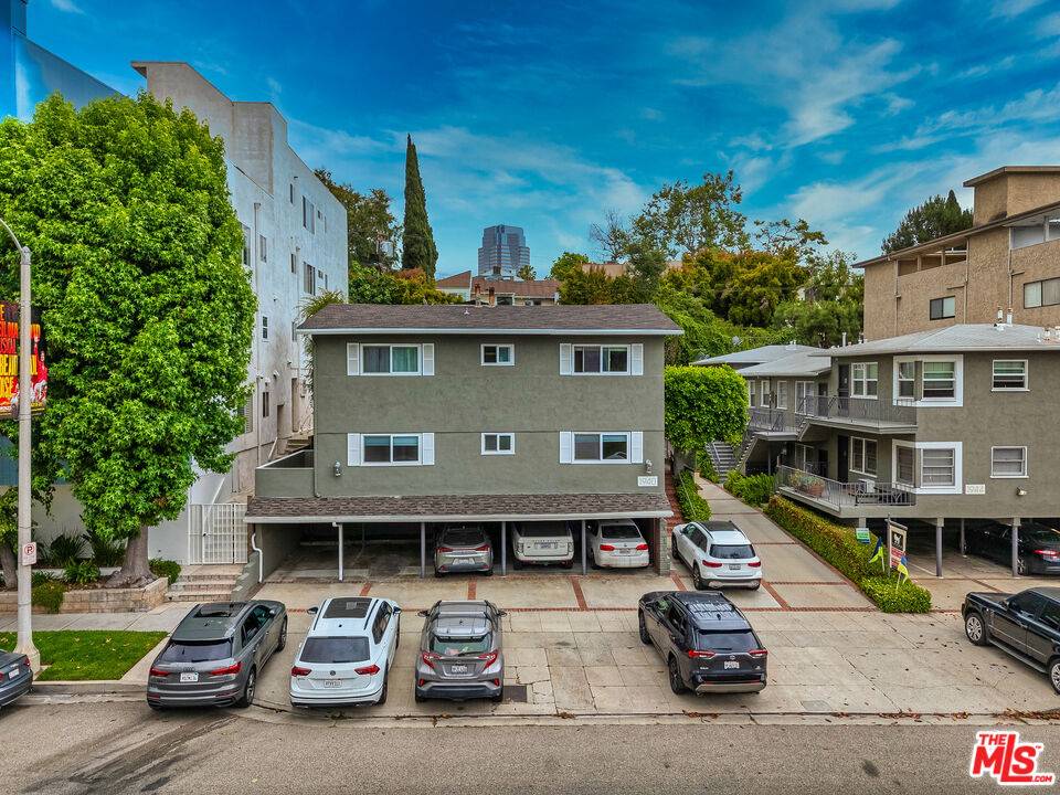 1940 S Beverly Glen Blvd 12BR La