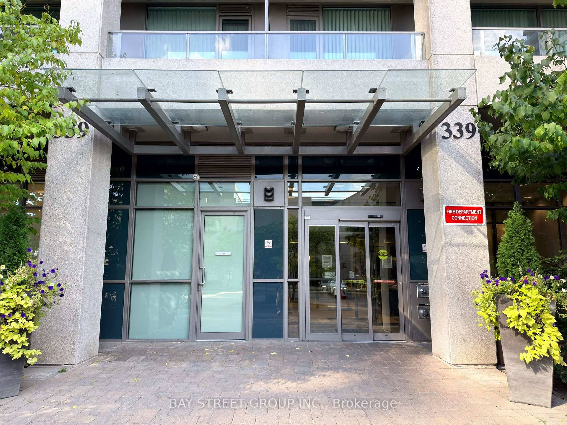 Luxurious Penthouse Corner Unit at 339 Rathburn Rd W Mirage Condos this stunning 2 bedroom plus den, 2 bathroom suite offers an open concept layout with 10 foot ceilings, floor ...