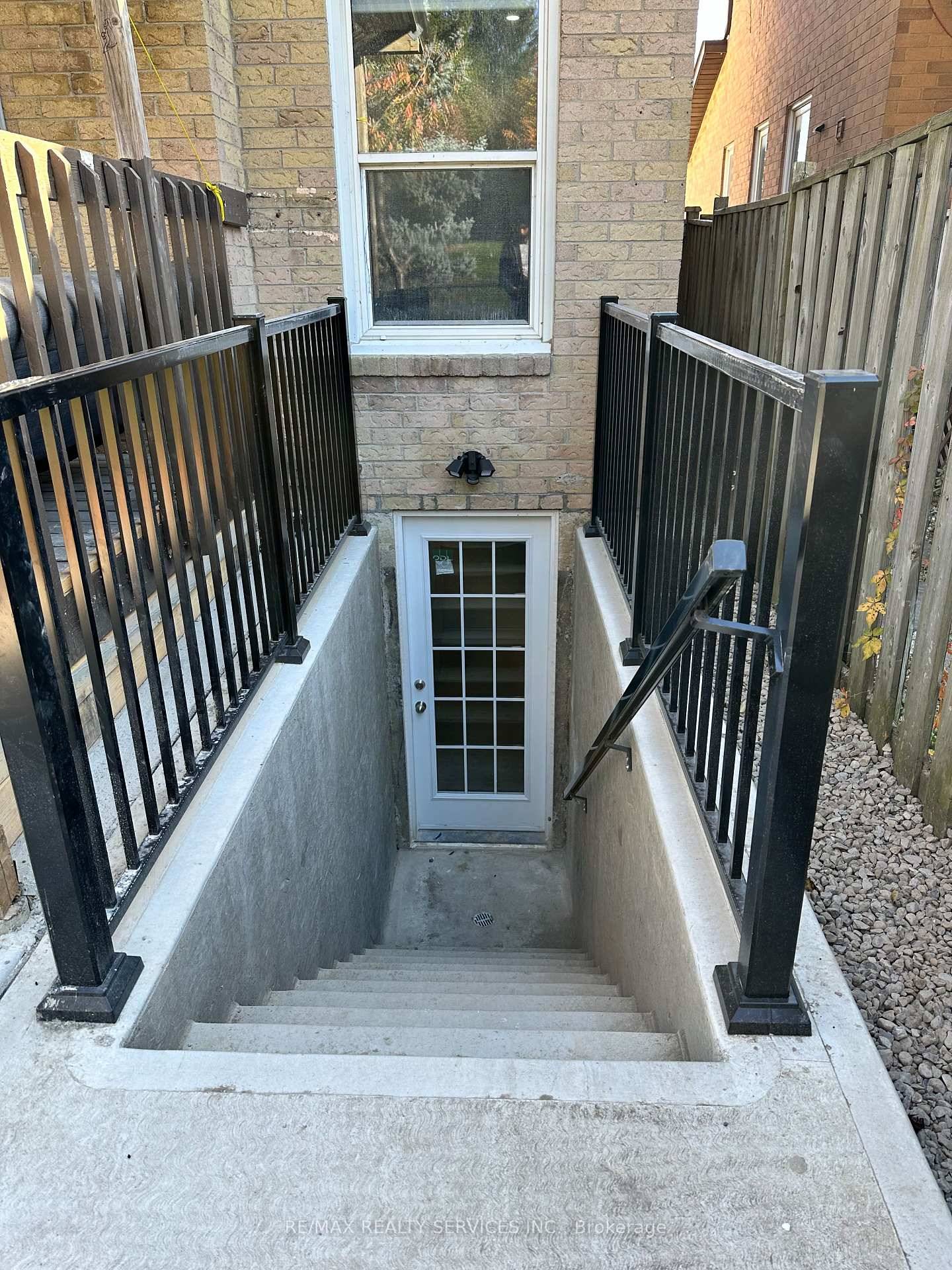 Discover your new home in this almost new, legal basement apartment featuring 3 comfortable bedrooms and 2 full bathrooms.