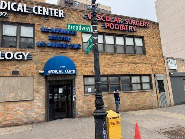 For Lease Turnkey Medical Office Prime Broadway Location Excellent opportunity to lease a fully built out medical office located on high traffic Broadway.