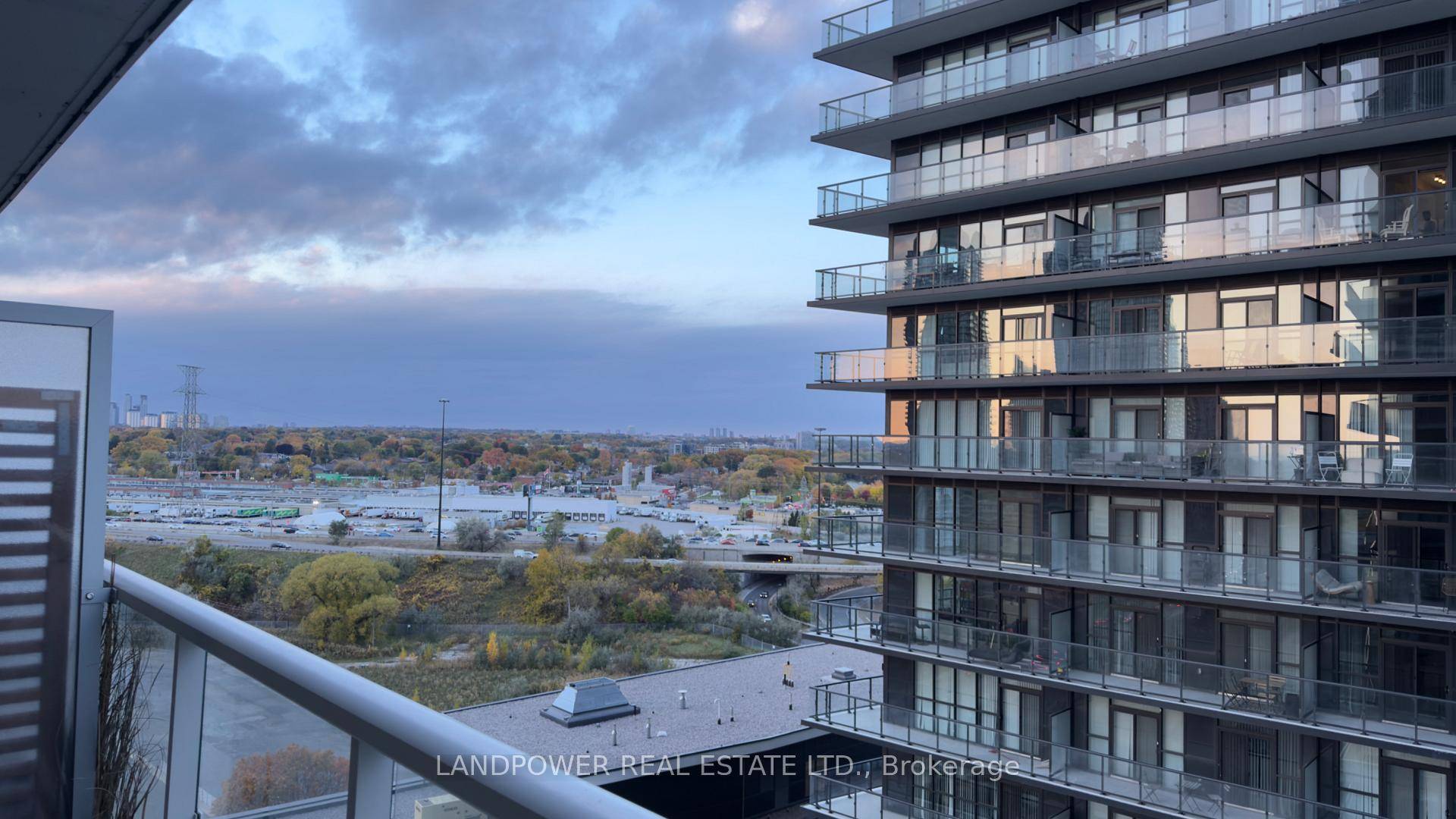Luxury 52 Storey Lago At The Waterfront Condo.