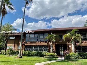 Spacious 3 bed 2 bath in the Heart of Doral Park, Totally Remodeled, Largest floor plan in the community.