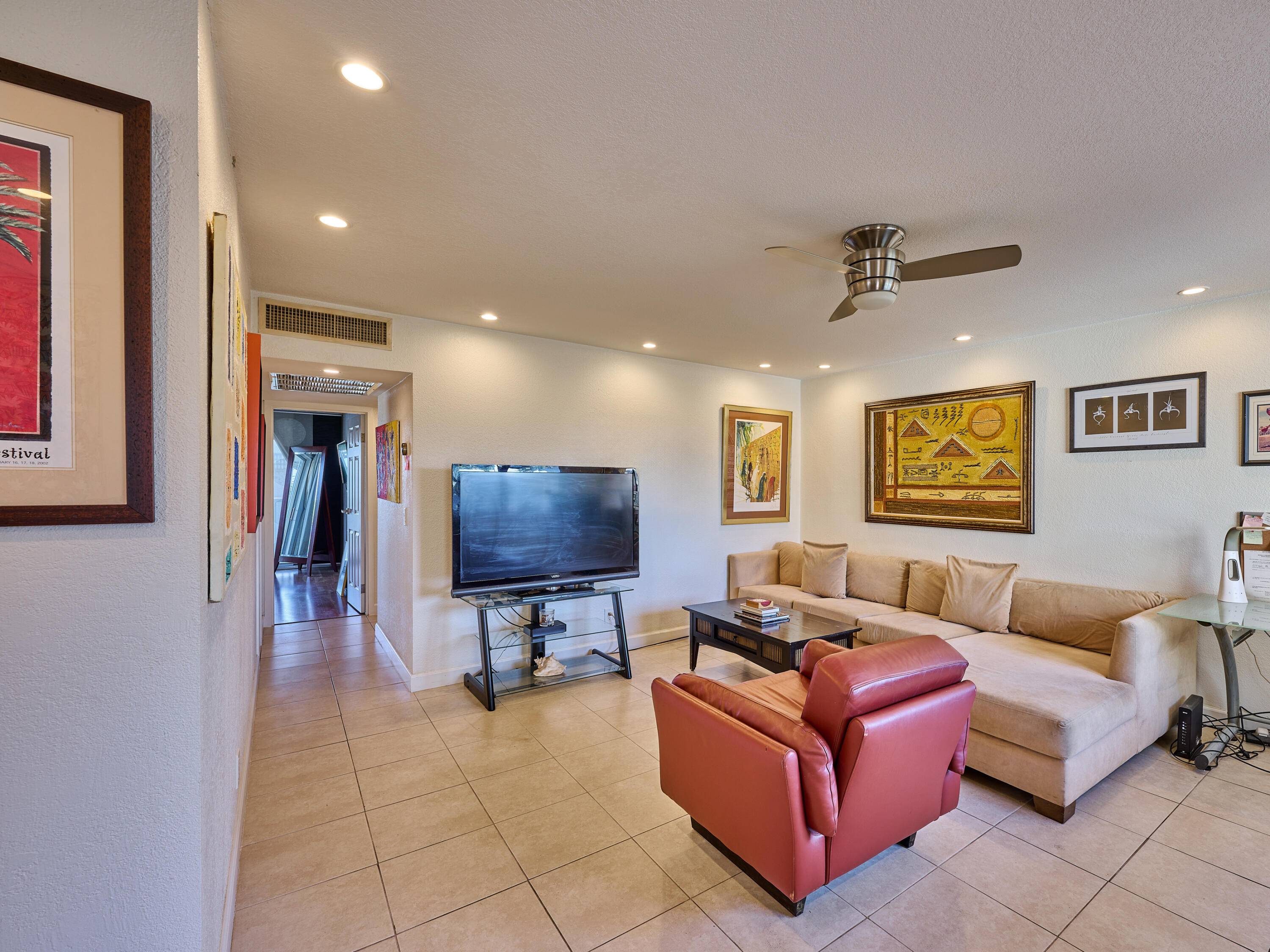 Renovated Condo 55 Plus GATED Community Walking Distance to Clubhouse Welcome to Kings Point Delray !