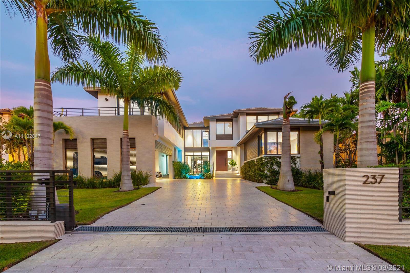 EXCLUSIVE BAL HARBOUR VILLAGE GATED COMMUNITY.