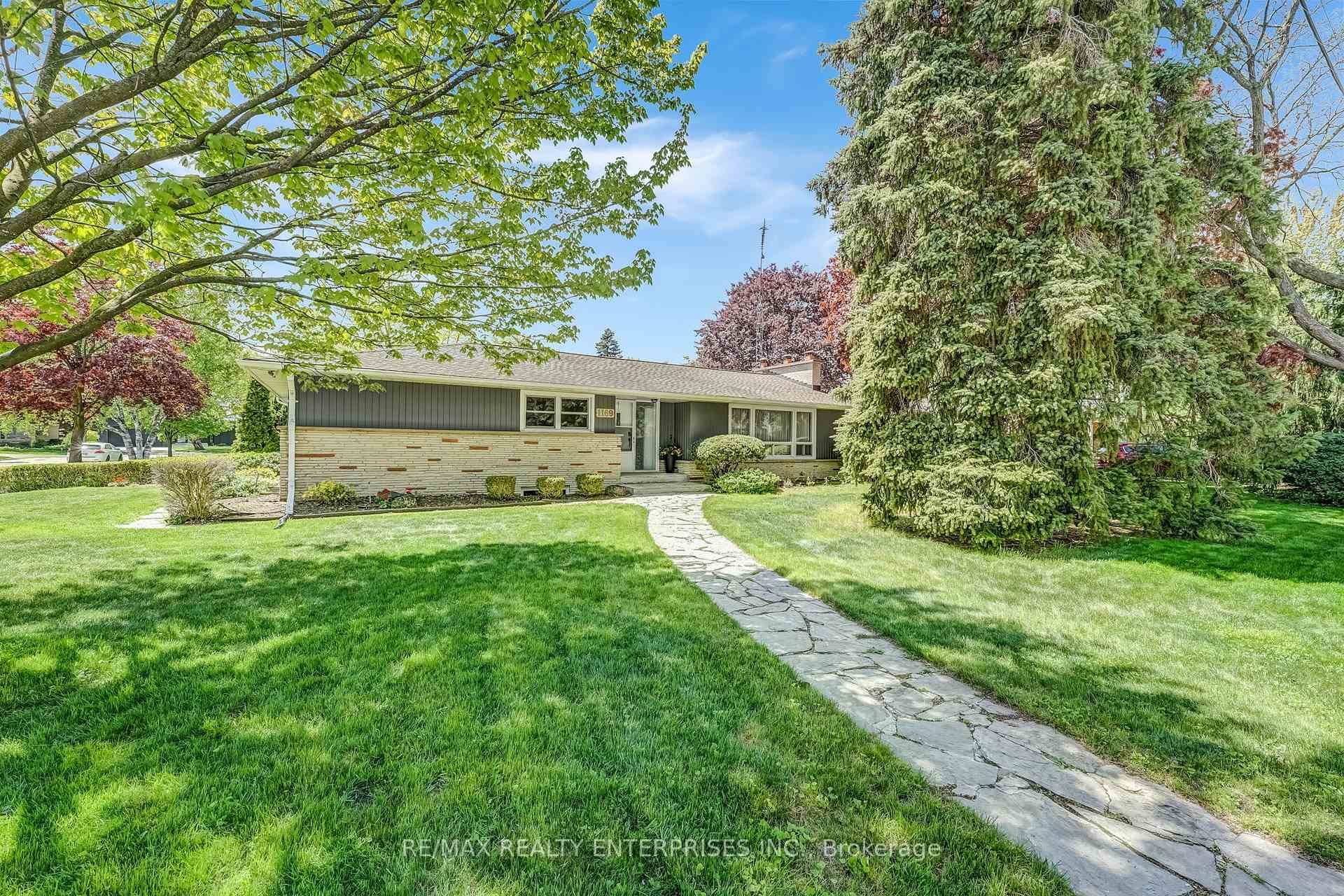 Once In A Lifetime Opportunity To Own A Truly Exceptional Bungalow In One Of Mississauga's Most Prestigious And Sought After Communities, Lorne Park.