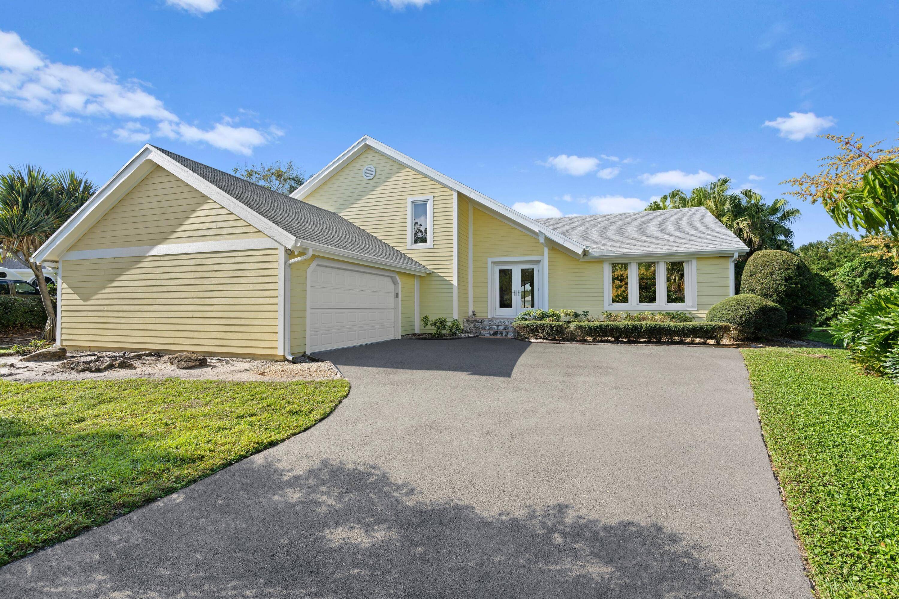 Available annually, off season or seasonal rental Florida living at its finest with this 4 bedroom, 3 bath waterfront pool home with direct ocean access, including a private dock in ...