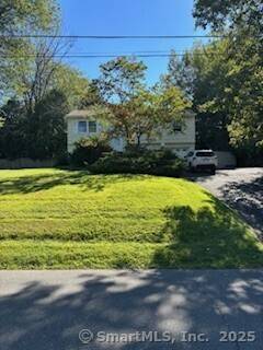Well maintained raised ranch located on Danbury's west side.