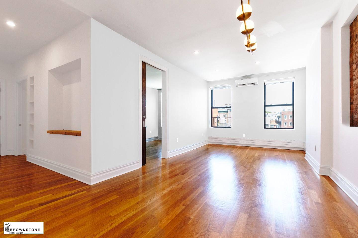 4B at 203 Luquer Street presents the opportunity to live in a luxury, two bedroom oasis in the heart of Carroll Gardens.