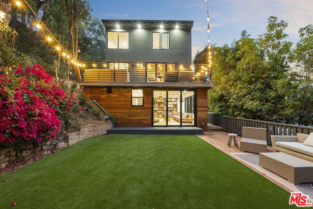 12220   Benmore Ter 6BR Brentwood La