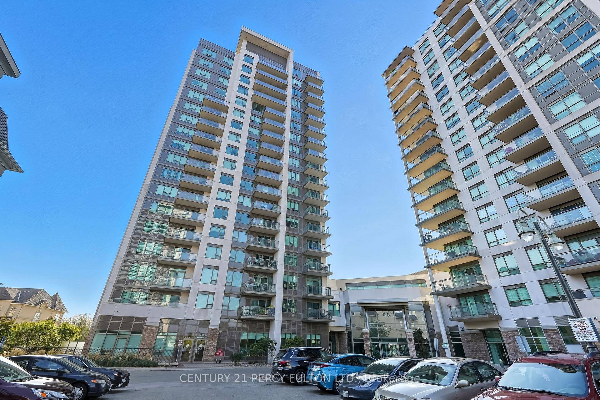 Amazing Opportunity To Live At The Luxurious San Francisco By The Bay !