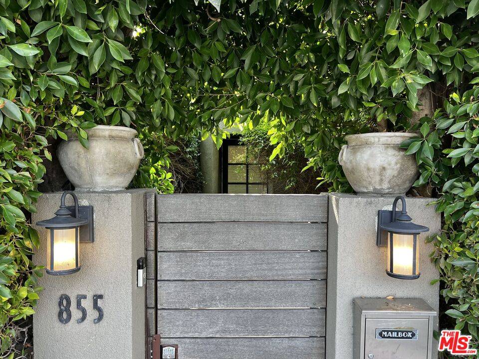 855 N Sweetzer Ave 4BR Sunset Strip La