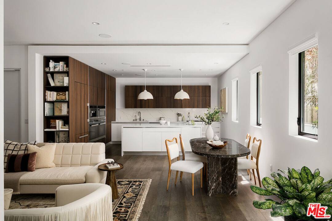 732   Huntley Dr 3BR Sunset Strip La