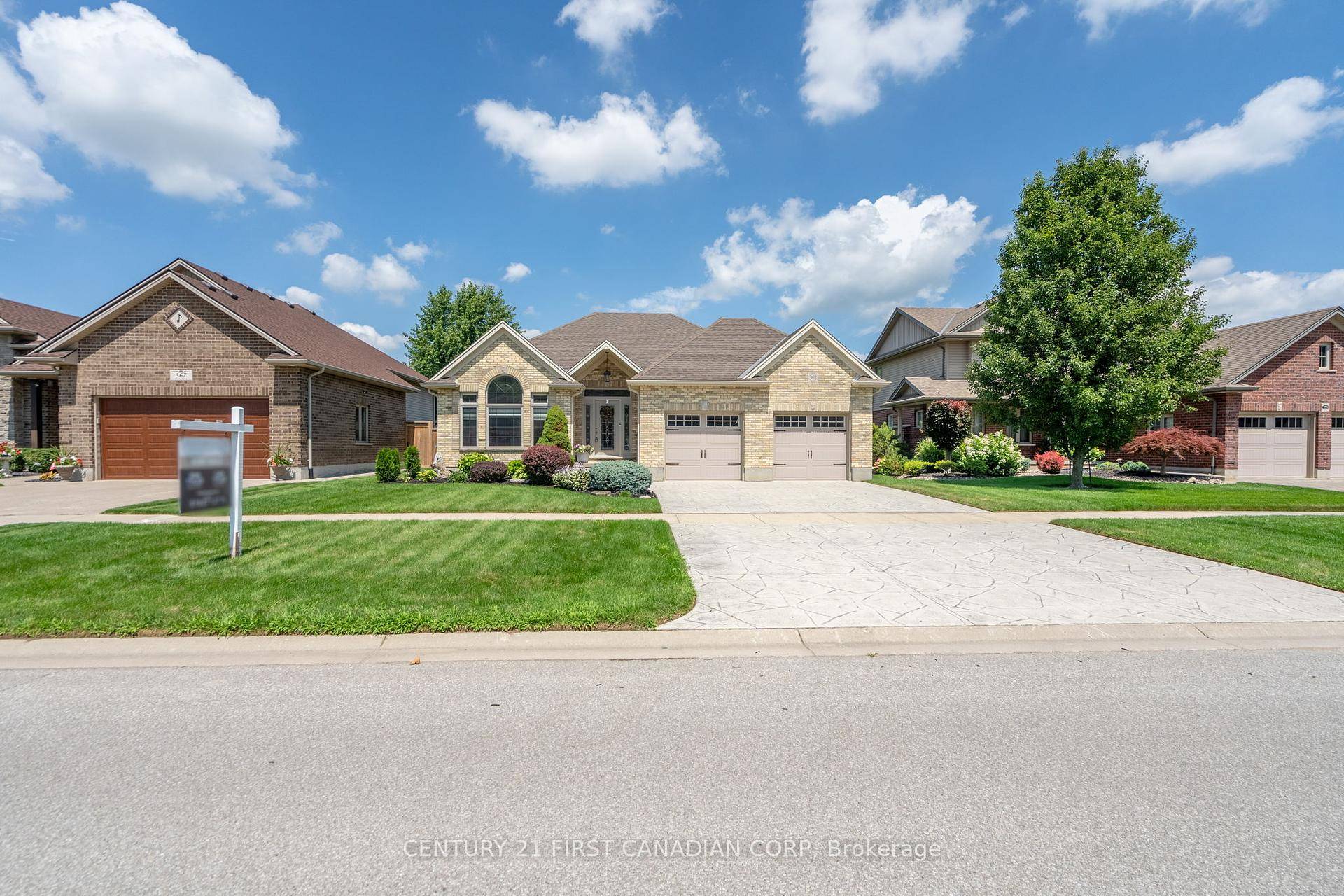 Dwyers have built a stunning all brick ranch home in Strathroy's prestigious area, offering 4 bedrooms and 3 bathrooms.
