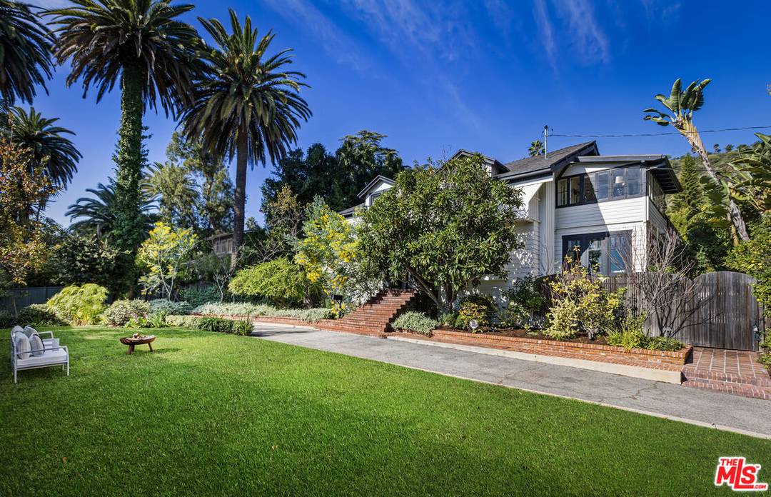 2004   La Brea Ter 4BR Hollywood Hills East La