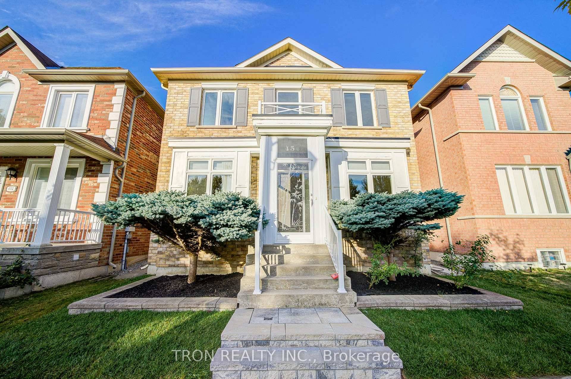 Gorgeous Double Detach Home Ready To Move In.