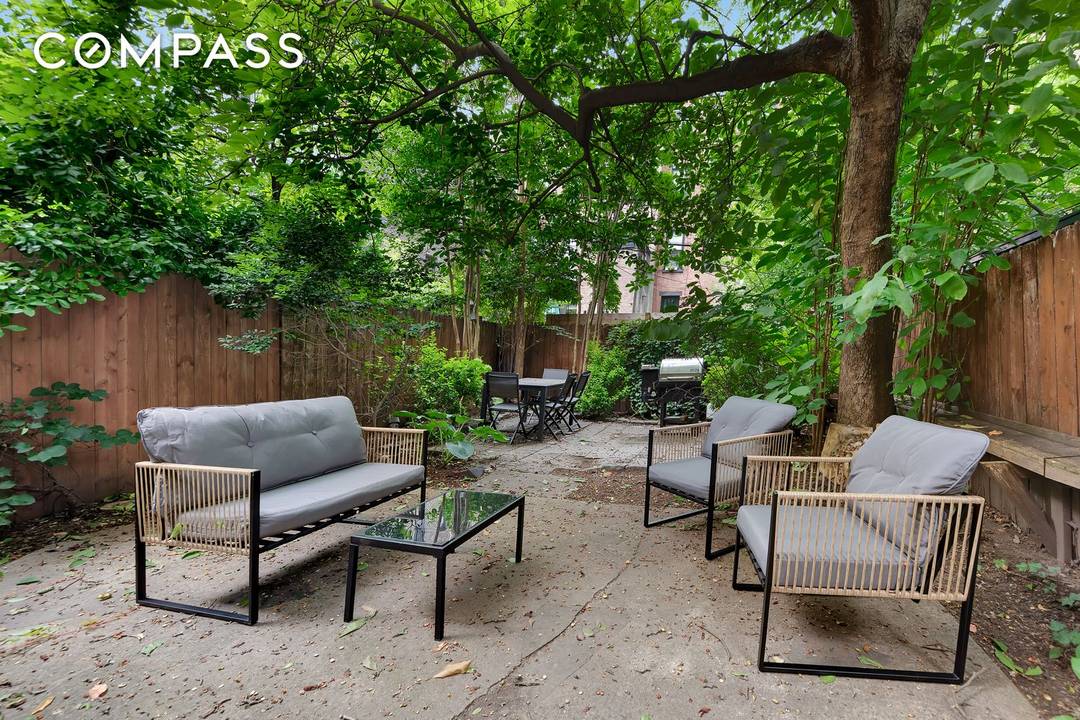 Located on one of Fort Greene s most coveted tree lined blocks, Residence 1A at 26 South Oxford is a serene garden duplex in a grand Victorian era limestone mansion.