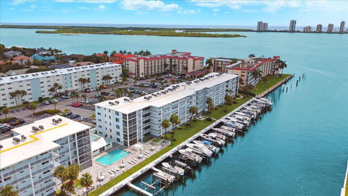 One of a kind unit in sought after Paradise Villas.