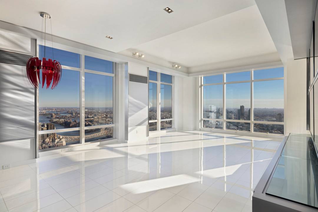 EXTRAORDINARY VIEWS from this magnificent 82ND Floor Residence.