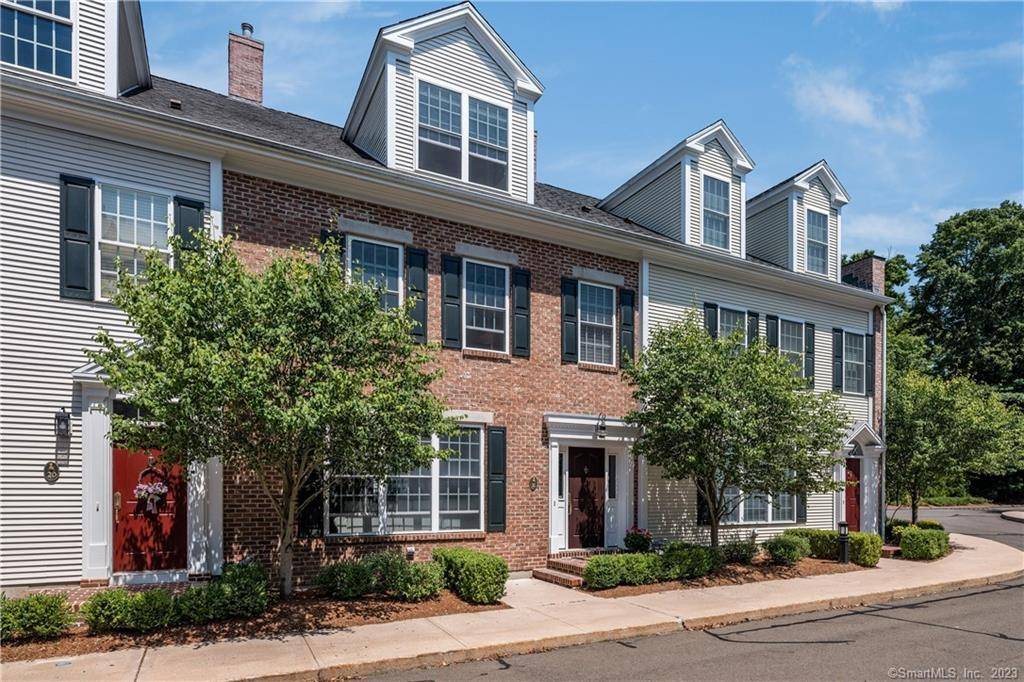 The beloved Mews This in town luxury townhouse condominium will not disappoint.