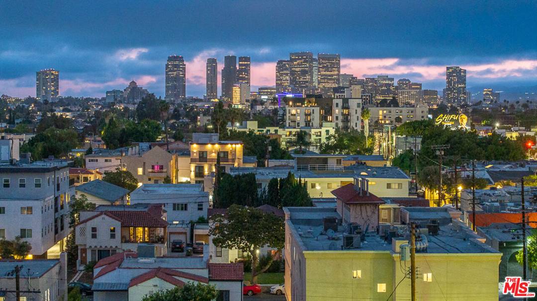 8559 Alcott St 2BR Beverlywood La