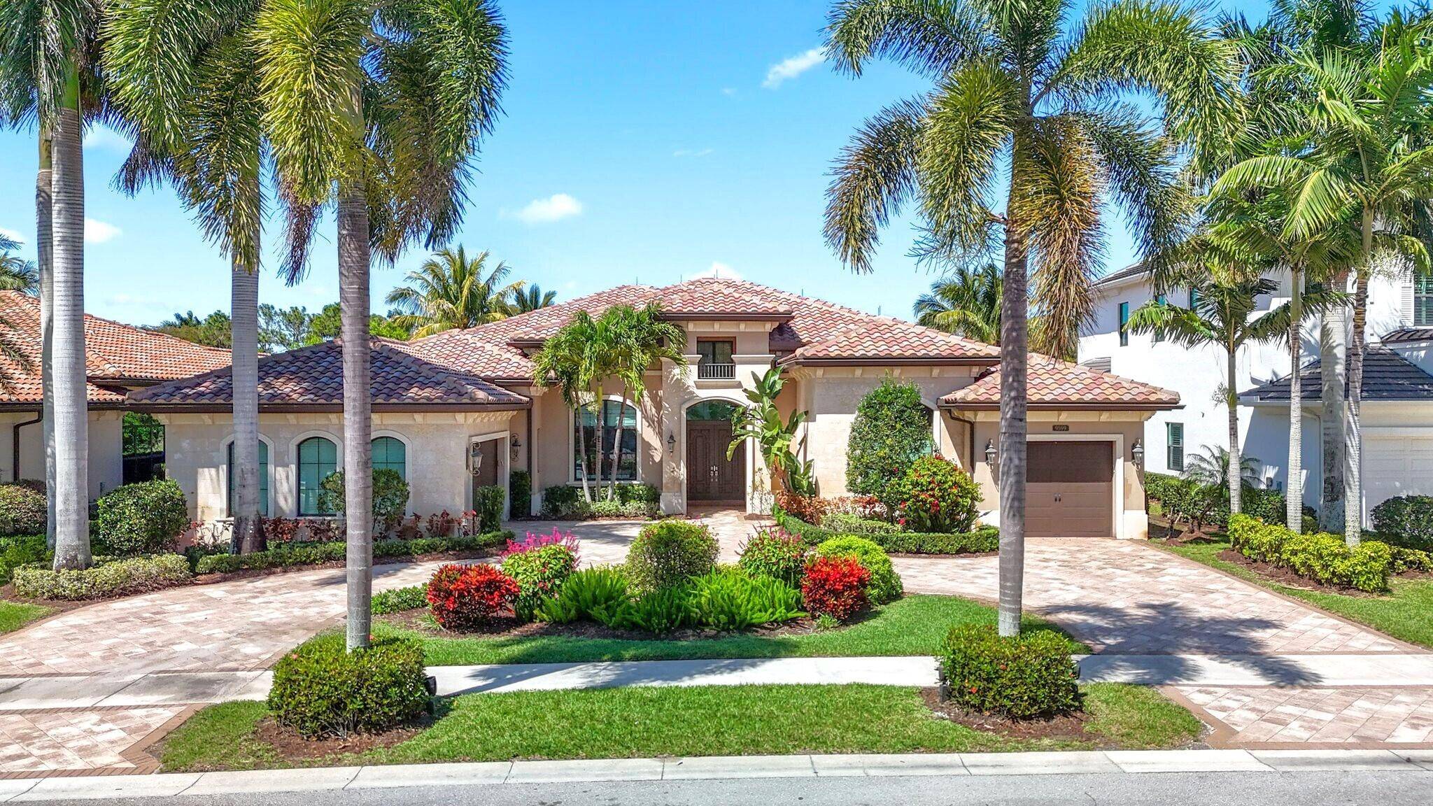 This beautifully renovated Belvedere model located in the sought after Seven Bridges community.