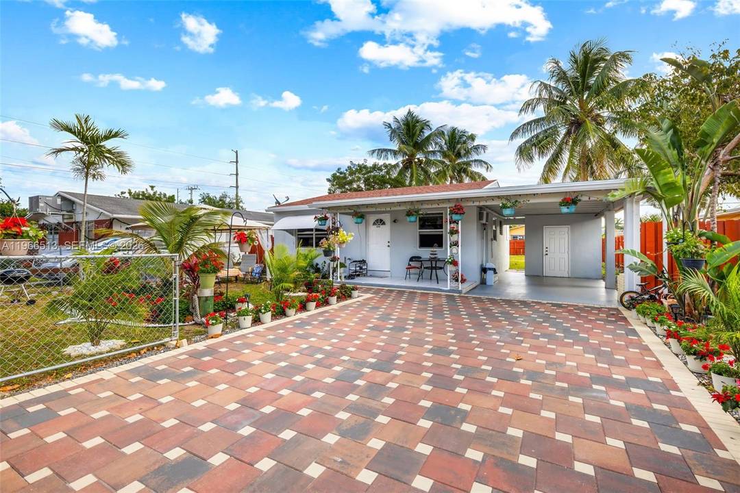 Available single family home on a OVERSIZE, private, quiet lot with a huge backyard AND a large front yard !