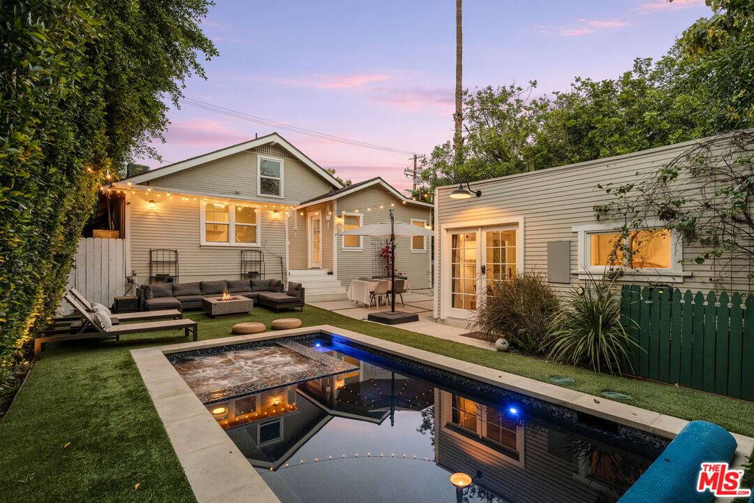 7030   De Longpre Ave 4BR Hollywood Hills East La