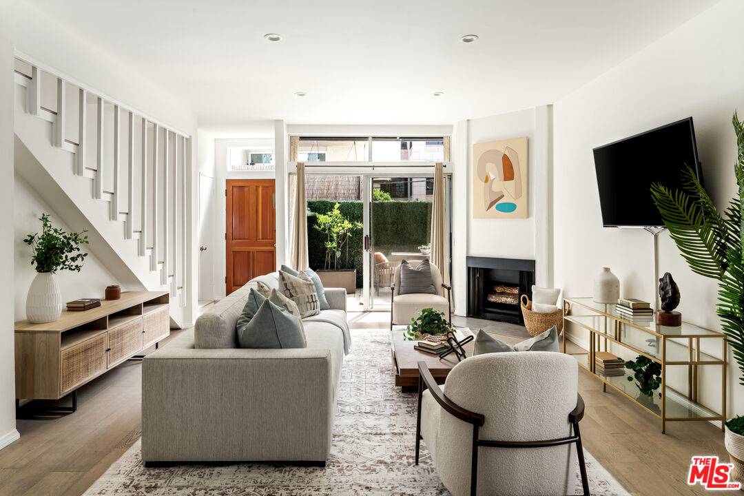 1218 9th St 2BR Santa Monica La