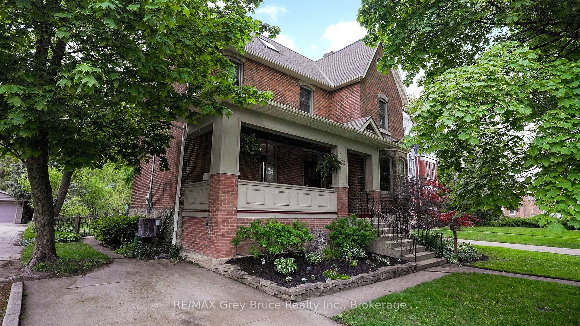 Welcome to 922 3rd Avenue West showcasing historic elegance in an impressive Owen Sound location.