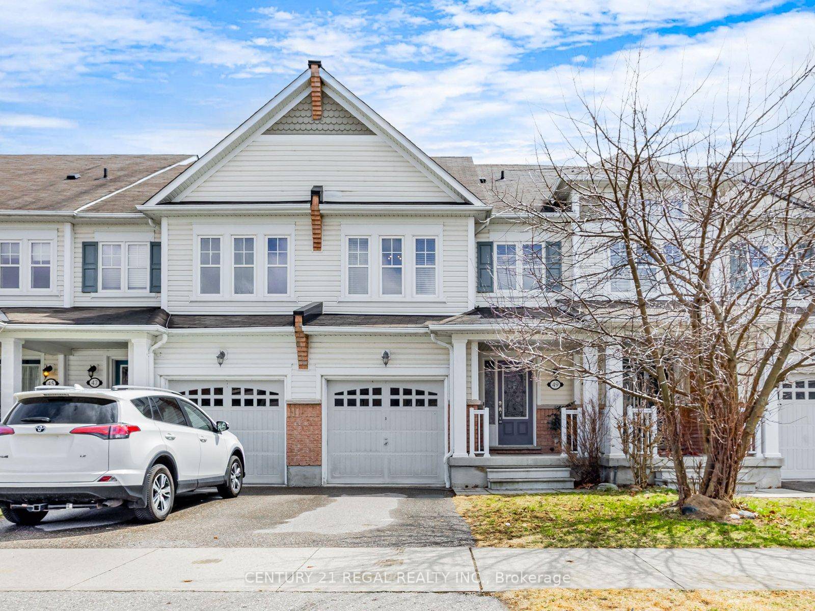 Discover Lakeside Community Living at Whitby Shores !