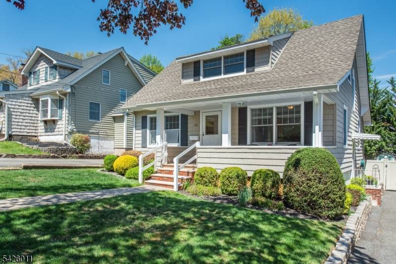 Set on a convenient residential street, this well kept home offers the kind of space and flexibility buyers are always searching for.