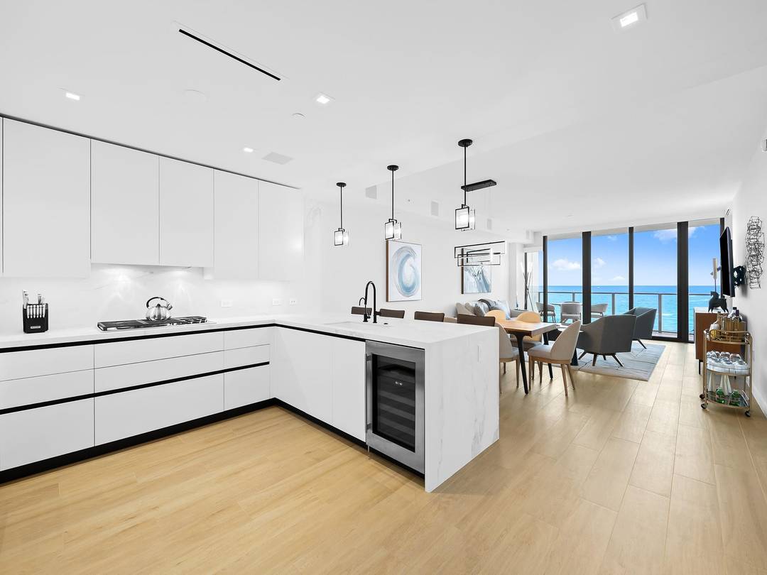 Feel the ocean from every angle open the east terraces to hear the waves, breathe salty air.